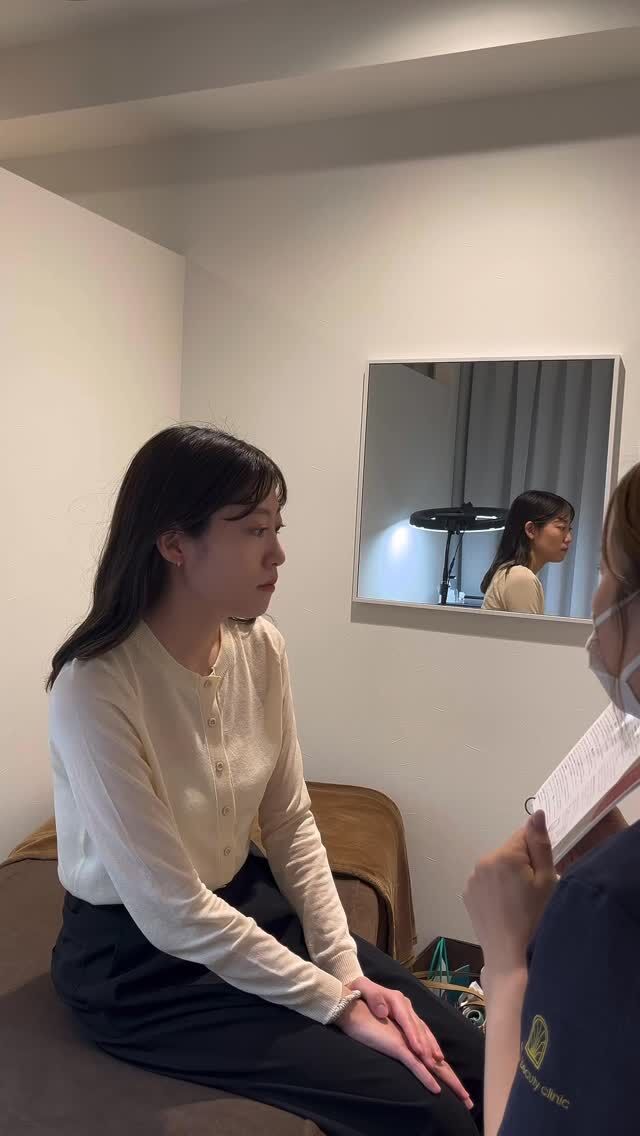 🪄
【左右差を自然に整えて、優しい印象の美眉に✨】

「眉の左右差が気になる…」
「メイクに時間がかかるから、もっと楽にしたい」

そんなご希望に合わせて、
骨格に沿ったナチュラルでやわらかい印象の眉に仕上げました🪞✨

骨格や筋肉のバランスを細かく見ながら、左右差や長さも丁寧に調整🌷
明るめカラーをご希望だったため、髪色とのバランスも考慮しつつ色味を調整しました💡

毎朝のメイク時間もぐっと短縮しつつ、すっぴんでも自然に見える美眉へ🪄

.

➤施術名：アートメイク眉毛　1回33,000円（税込）
➤施術の説明：皮膚の浅い層を専用針で傷をつけて色素を入れることにより、皮膚を着色する施術です。
➤リスク・副作用：炎症症状(発赤・腫脹・熱感・疼痛)、内出血、痒み、アレルギー反応、感染等。

⚠️DMでのお問い合わせはお受けしておりません
お問い合わせは、クリニックへ直接お電話をお願いいたします🌱

････････････････････････････････････････

■医療機関名
デザイン ビューティー クリニック

■ご予約方法
•WEB／LINE（プロフィールからリンクできます）
•電話

■電話番号（問い合わせ・予約）
メニューによって電話番号が異なります。

🌿アートメイク
　06-6616-8095

🌿美容皮膚科メニュー
　06-6743-4652

■店舗紹介
アートメイクは下記の3院どこでもお受けいただけます。

🏥梅田本院
〒530-0013 大阪府大阪市北区茶屋町15-8
茶屋町ビル2階

営業時間：10:00～19:00
定休日：不定休
診療メニュー：美容皮膚科 / アートメイク

🏥アートメイク梅田院
〒530-0014 大阪府大阪市北区鶴野町2-1
梅田タナダビル１階

営業時間：10:00～19:00
定休日：不定休
診療メニュー： アートメイク

🏥アートメイク心斎橋院
〒542-0083 大阪市中央区東心斎橋1-20-14
心斎橋エルナ岩崎ビル5階

営業時間：10:00～19:00
定休日：不定休
診療メニュー： アートメイク

････････････････････････････････････････

#アートメイク #美容クリニック #アートメイク眉 #アートメイクリップ #眉アート #アートメイク大阪